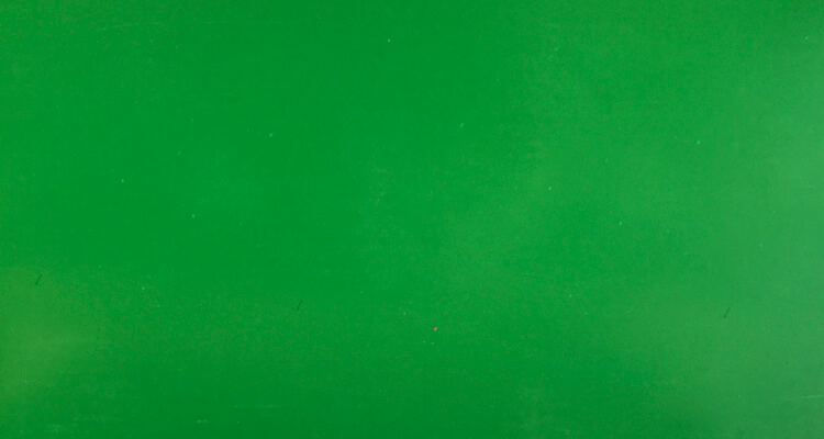 Софит металлический центральная перфорация 0,45 РЕ с пленкой RAL 6002 лиственно-зеленый